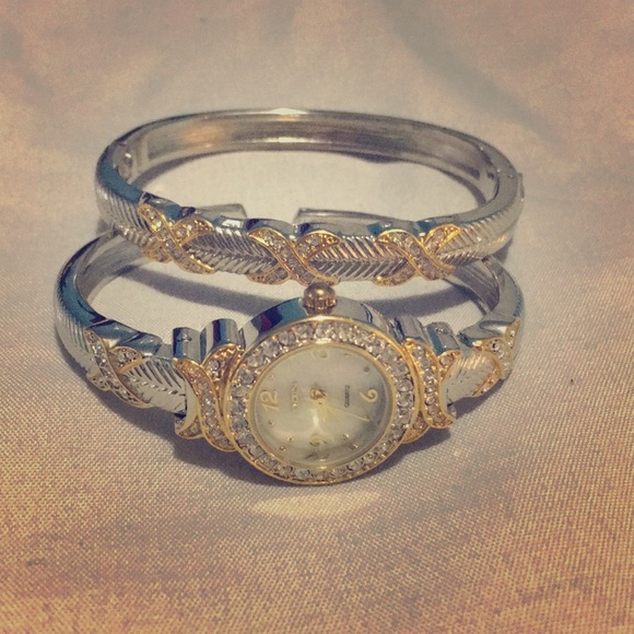 Ashley Stewart Accessories - A watch with a bracelet